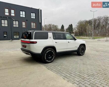 Білий Rivian R1S, об'ємом двигуна 0 л та пробігом 5 тис. км за 49999 $, фото 13 на Automoto.ua