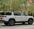 Rivian R1S 2025 в Одессе на Automoto.ua Белый Rivian R1S, объемом двигателя 0 л и пробегом 1 тыс. км за 55900 $, фото 13 на Automoto.ua