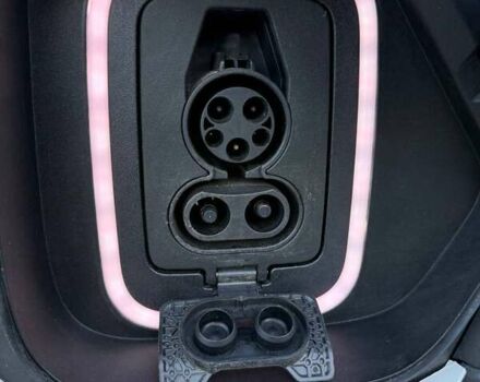 Білий Rivian R1S, об'ємом двигуна 0 л та пробігом 5 тис. км за 49999 $, фото 61 на Automoto.ua