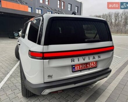 Білий Rivian R1S, об'ємом двигуна 0 л та пробігом 5 тис. км за 49999 $, фото 47 на Automoto.ua