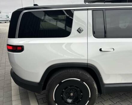 Білий Rivian R1S, об'ємом двигуна 0 л та пробігом 5 тис. км за 49999 $, фото 14 на Automoto.ua