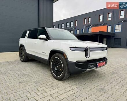 Білий Rivian R1S, об'ємом двигуна 0 л та пробігом 5 тис. км за 49999 $, фото 6 на Automoto.ua