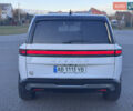 Rivian R1S 2025 в Виннице на Automoto.ua Белый Rivian R1S, объемом двигателя 0 л и пробегом 6 тыс. км за 65000 $, фото 5 на Automoto.ua