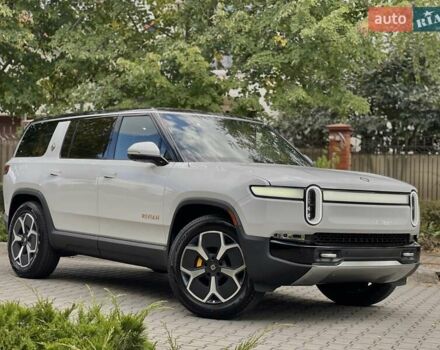 Rivian R1S 2025 в Одессе на Automoto.ua Белый Rivian R1S, объемом двигателя 0 л и пробегом 1 тыс. км за 55900 $, фото 11 на Automoto.ua