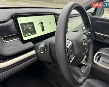 Білий Rivian R1S, об'ємом двигуна 0 л та пробігом 5 тис. км за 49999 $, фото 23 на Automoto.ua