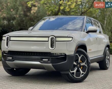 Rivian R1S 2025 в Одессе на Automoto.ua Белый Rivian R1S, объемом двигателя 0 л и пробегом 1 тыс. км за 55900 $, фото 8 на Automoto.ua