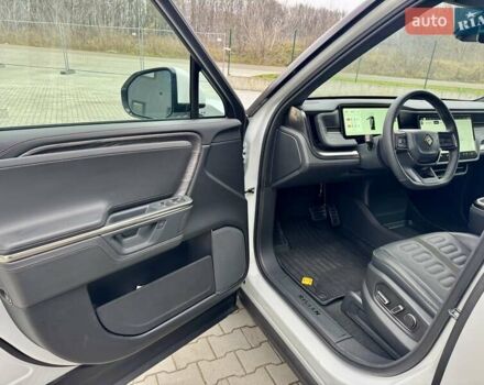 Білий Rivian R1S, об'ємом двигуна 0 л та пробігом 5 тис. км за 49999 $, фото 39 на Automoto.ua