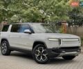 Rivian R1S 2025 в Одессе на Automoto.ua Белый Rivian R1S, объемом двигателя 0 л и пробегом 1 тыс. км за 55900 $, фото 10 на Automoto.ua