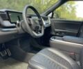 Rivian R1S 2025 в Одессе на Automoto.ua Белый Rivian R1S, объемом двигателя 0 л и пробегом 1 тыс. км за 55900 $, фото 28 на Automoto.ua