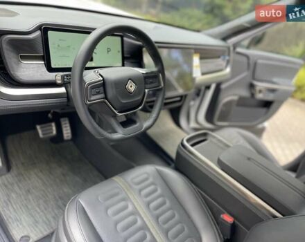 Rivian R1S 2025 в Одессе на Automoto.ua Белый Rivian R1S, объемом двигателя 0 л и пробегом 1 тыс. км за 55900 $, фото 20 на Automoto.ua