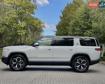 Rivian R1S 2025 в Одессе на Automoto.ua Белый Rivian R1S, объемом двигателя 0 л и пробегом 1 тыс. км за 55900 $, фото 14 на Automoto.ua