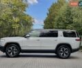Rivian R1S 2025 в Одессе на Automoto.ua Белый Rivian R1S, объемом двигателя 0 л и пробегом 1 тыс. км за 55900 $, фото 14 на Automoto.ua
