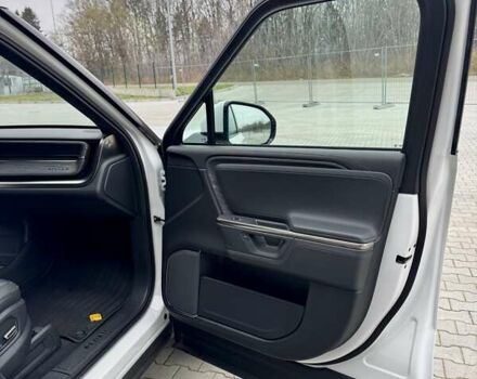 Білий Rivian R1S, об'ємом двигуна 0 л та пробігом 5 тис. км за 49999 $, фото 33 на Automoto.ua