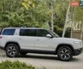 Rivian R1S 2025 в Одессе на Automoto.ua Белый Rivian R1S, объемом двигателя 0 л и пробегом 1 тыс. км за 55900 $, фото 12 на Automoto.ua
