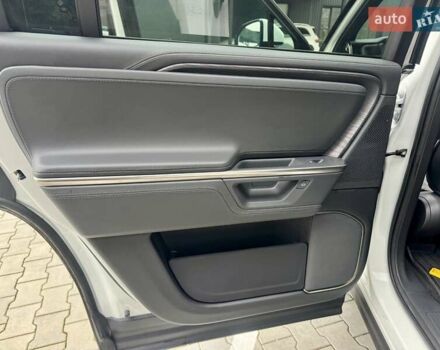 Білий Rivian R1S, об'ємом двигуна 0 л та пробігом 5 тис. км за 49999 $, фото 43 на Automoto.ua