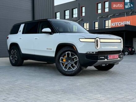 Белый Rivian R1S, объемом двигателя 0 л и пробегом 19 тыс. км за 47777 $, фото 1 на Automoto.ua