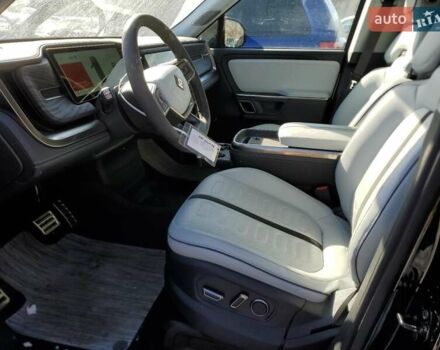 Черный Rivian R1S, объемом двигателя 0 л и пробегом 16 тыс. км за 20000 $, фото 6 на Automoto.ua