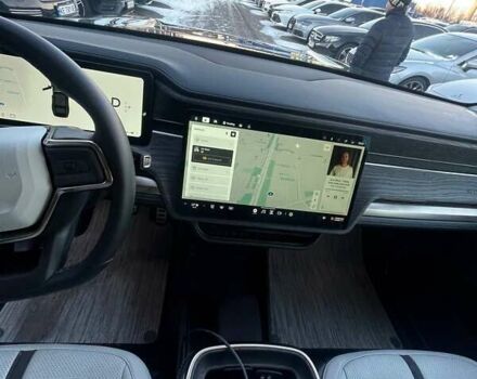 Черный Rivian R1S, объемом двигателя 0 л и пробегом 10 тыс. км за 58900 $, фото 11 на Automoto.ua