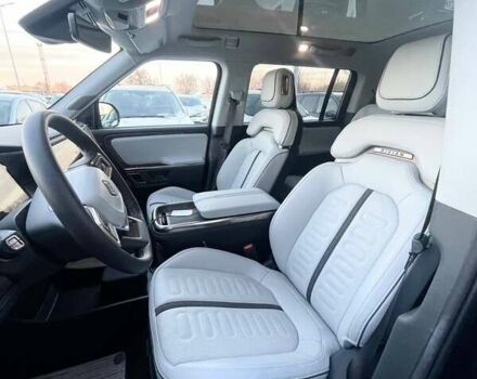 Черный Rivian R1S, объемом двигателя 0 л и пробегом 10 тыс. км за 58900 $, фото 5 на Automoto.ua