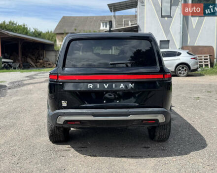 Черный Rivian R1S, объемом двигателя 0 л и пробегом 58 тыс. км за 30600 $, фото 9 на Automoto.ua