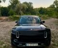 Черный Rivian R1S, объемом двигателя 0 л и пробегом 35 тыс. км за 49700 $, фото 1 на Automoto.ua