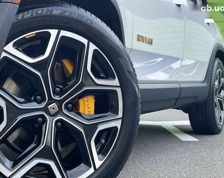 Rivian R1S 2022 в Киеве на Automoto.ua Rivian R1S, объемом двигателя 0 л и пробегом 23 тыс. км за 48500 $, фото 2 на Automoto.ua