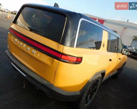 Желтый Rivian R1S, объемом двигателя 0 л и пробегом 16 тыс. км за 29900 $, фото 5 на Automoto.ua
