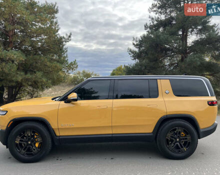 Желтый Rivian R1S, объемом двигателя 0 л и пробегом 21 тыс. км за 65000 $, фото 6 на Automoto.ua