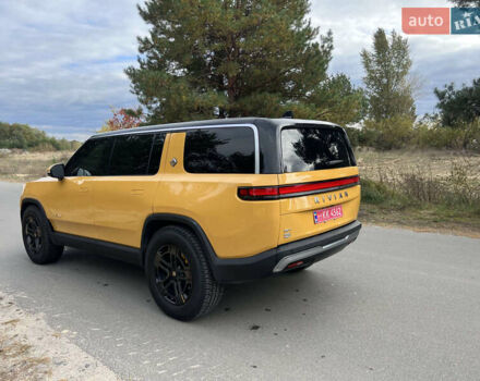 Желтый Rivian R1S, объемом двигателя 0 л и пробегом 21 тыс. км за 65000 $, фото 5 на Automoto.ua