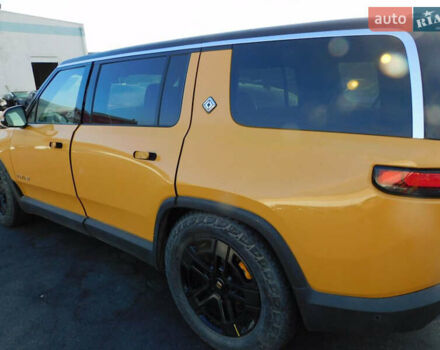 Желтый Rivian R1S, объемом двигателя 0 л и пробегом 16 тыс. км за 29900 $, фото 4 на Automoto.ua