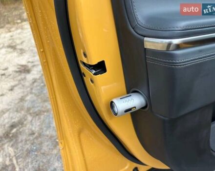 Желтый Rivian R1S, объемом двигателя 0 л и пробегом 21 тыс. км за 65000 $, фото 11 на Automoto.ua