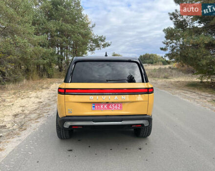 Желтый Rivian R1S, объемом двигателя 0 л и пробегом 21 тыс. км за 65000 $, фото 4 на Automoto.ua