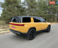 Желтый Rivian R1S, объемом двигателя 0 л и пробегом 21 тыс. км за 65000 $, фото 3 на Automoto.ua
