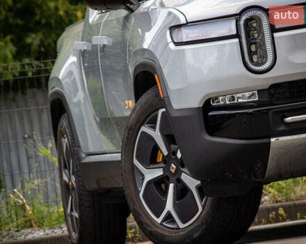 Серый Rivian R1S, объемом двигателя 0 л и пробегом 54 тыс. км за 52000 $, фото 18 на Automoto.ua