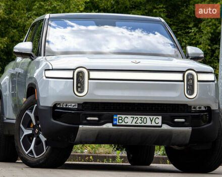 Серый Rivian R1S, объемом двигателя 0 л и пробегом 54 тыс. км за 52000 $, фото 16 на Automoto.ua
