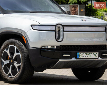 Серый Rivian R1S, объемом двигателя 0 л и пробегом 54 тыс. км за 52000 $, фото 5 на Automoto.ua