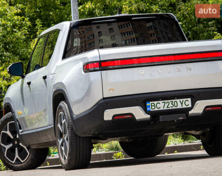 Серый Rivian R1S, объемом двигателя 0 л и пробегом 54 тыс. км за 52000 $, фото 35 на Automoto.ua