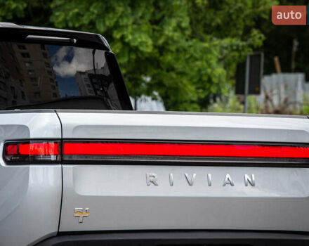 Серый Rivian R1S, объемом двигателя 0 л и пробегом 54 тыс. км за 52000 $, фото 25 на Automoto.ua