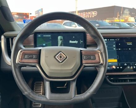 Серый Rivian R1S, объемом двигателя 0 л и пробегом 29 тыс. км за 57490 $, фото 23 на Automoto.ua
