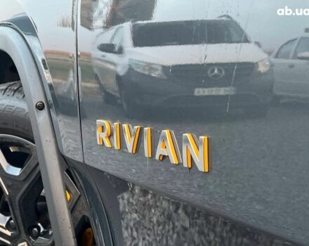 Серый Rivian R1S, объемом двигателя 0 л и пробегом 29 тыс. км за 57490 $, фото 15 на Automoto.ua