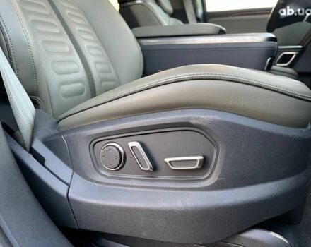 Серый Rivian R1S, объемом двигателя 0 л и пробегом 29 тыс. км за 57490 $, фото 45 на Automoto.ua