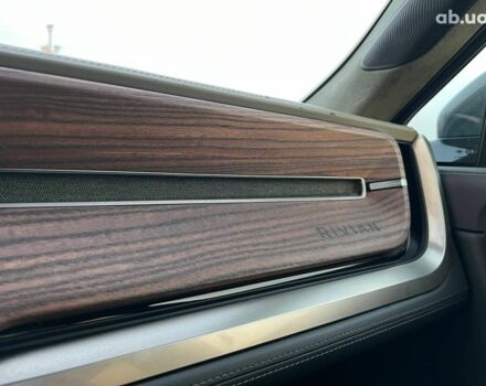 Серый Rivian R1S, объемом двигателя 0 л и пробегом 29 тыс. км за 57490 $, фото 31 на Automoto.ua