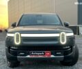 Серый Rivian R1S, объемом двигателя 0 л и пробегом 29 тыс. км за 57490 $, фото 1 на Automoto.ua