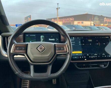 Серый Rivian R1S, объемом двигателя 0 л и пробегом 29 тыс. км за 57490 $, фото 21 на Automoto.ua