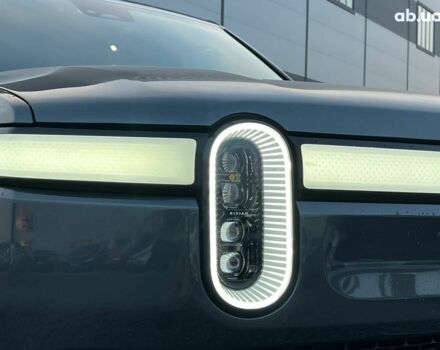 Серый Rivian R1S, объемом двигателя 0 л и пробегом 29 тыс. км за 57490 $, фото 12 на Automoto.ua