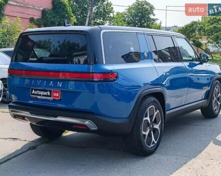 Серый Rivian R1S, объемом двигателя 0 л и пробегом 10 тыс. км за 55290 $, фото 11 на Automoto.ua