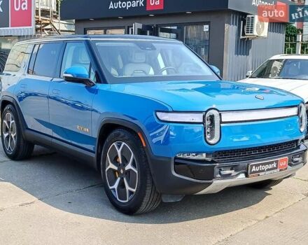 Серый Rivian R1S, объемом двигателя 0 л и пробегом 10 тыс. км за 55290 $, фото 13 на Automoto.ua