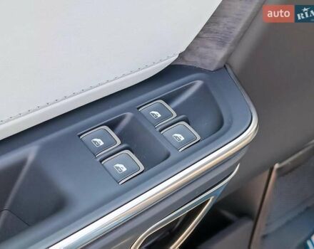 Серый Rivian R1S, объемом двигателя 0 л и пробегом 10 тыс. км за 55290 $, фото 21 на Automoto.ua