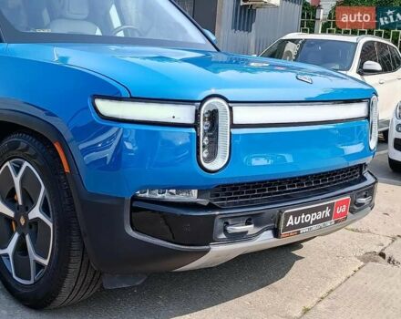 Серый Rivian R1S, объемом двигателя 0 л и пробегом 10 тыс. км за 55290 $, фото 5 на Automoto.ua