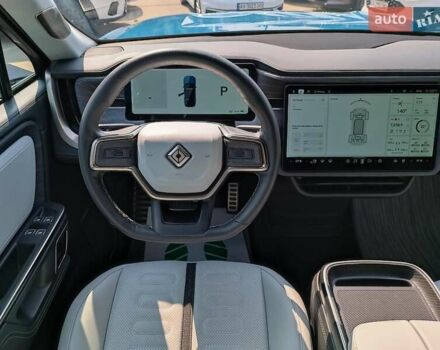 Серый Rivian R1S, объемом двигателя 0 л и пробегом 10 тыс. км за 55290 $, фото 31 на Automoto.ua